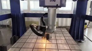 Fiber Laser Cutting Head for 3D Robotic Cutting