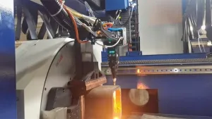 LCF15A1 12kW Oxygen Laser Cutting Head for 45° Bevel Cutting of 20mm Carbon Steel (0.8m/min)